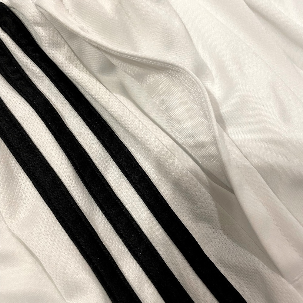 ADIDAS ClimaLite Mens Shorts White w/ Black size L - Picture 10 of 11